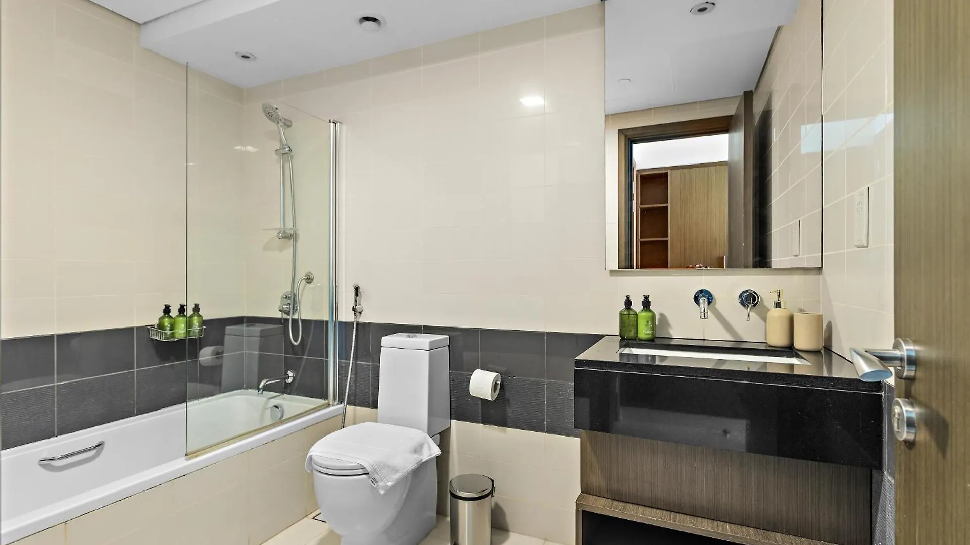Vayk - Modern 1Br Apartment In The Heart Of Downtown Dubai